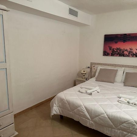 Lightblue-Celeste Central Apartment In Porto Rotondo Exterior photo